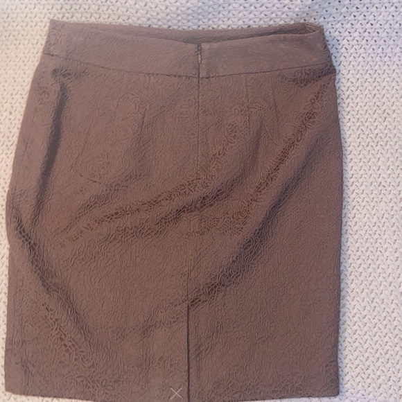 Loft Skirt- Mid Length/Textured- Women’s size 8 NWT - Picture 3 of 7